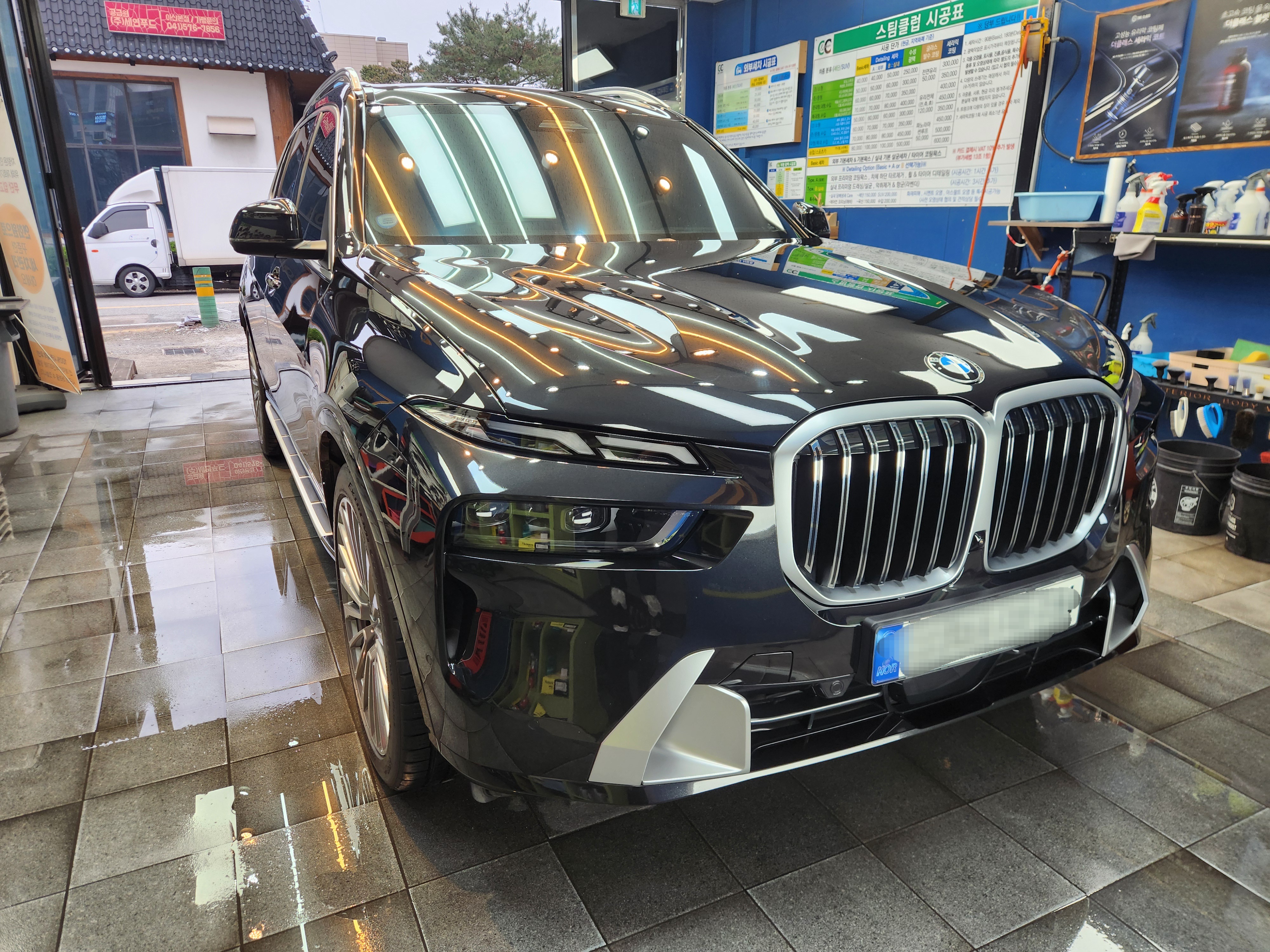 BMW X7 수성광택 거울 리플렉션