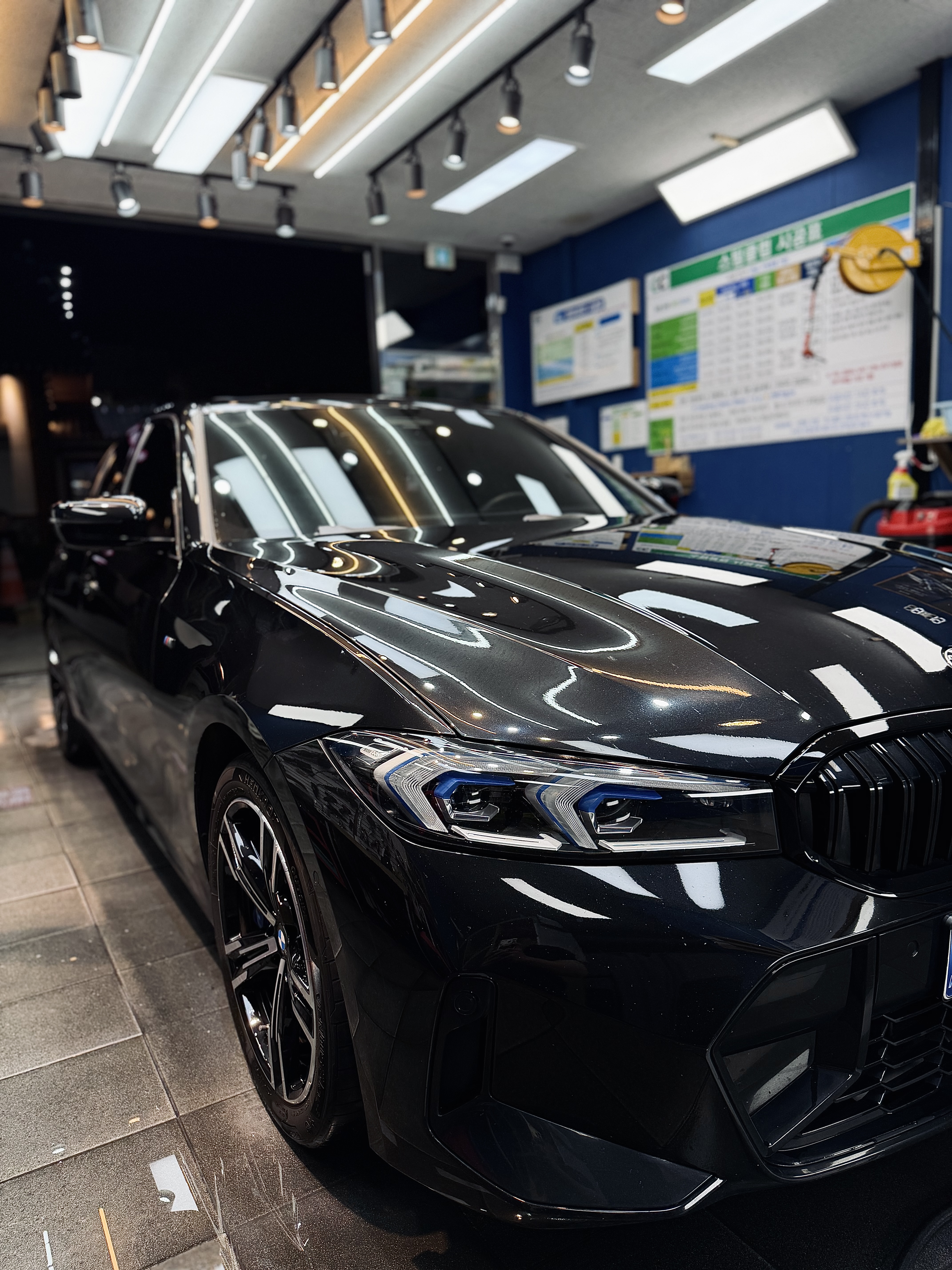 BMW M-Sport 레이저 라이트 & 블랙 그릴