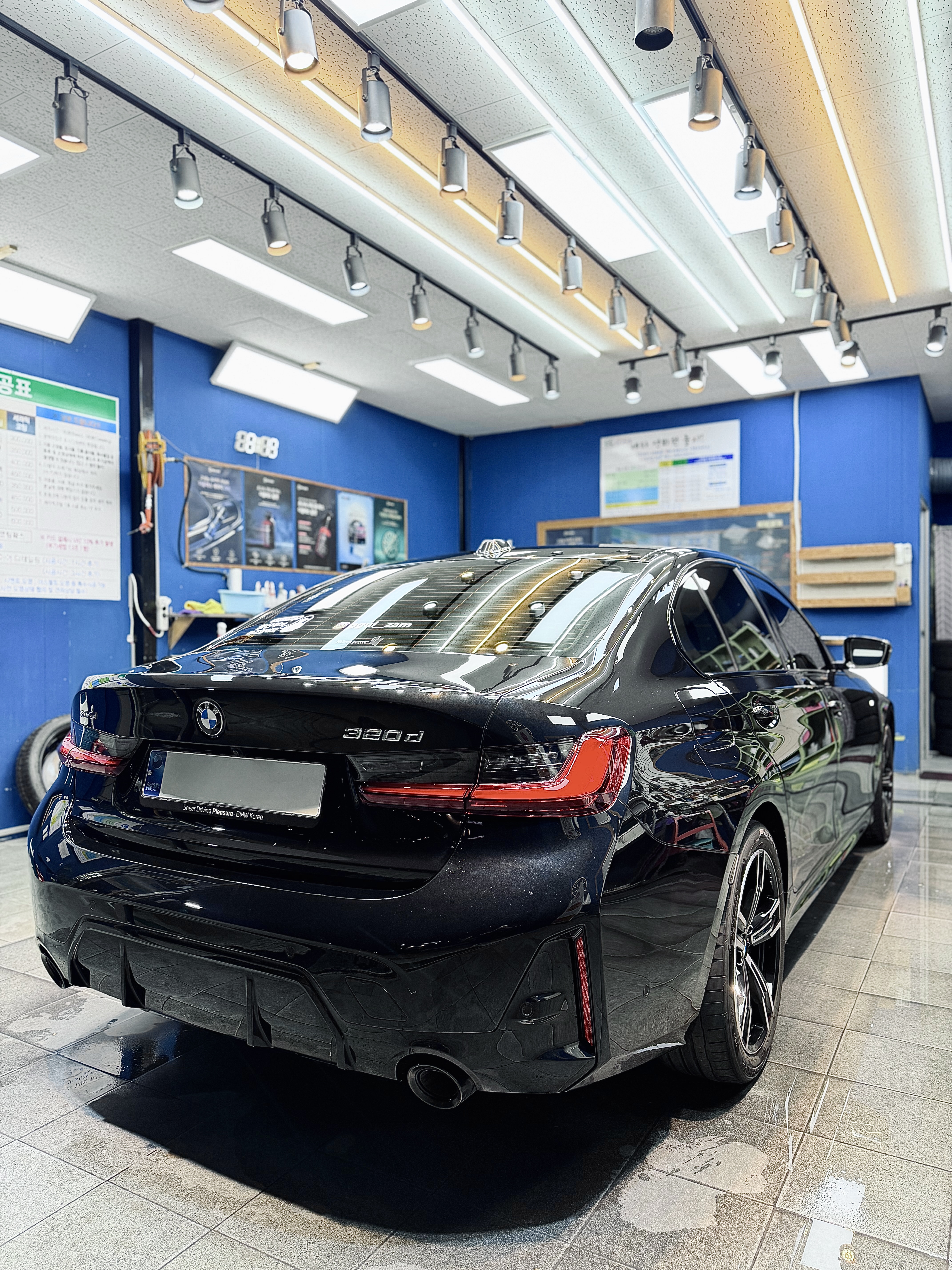 BMW 320d M 스포츠 리어 리플렉션